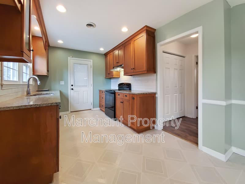 Simpsonville House: 121 Coalmont Court