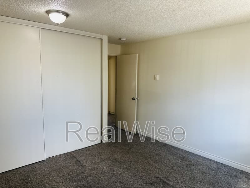Woodburn Condo: 100 Gatch St