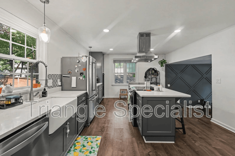 Raleigh House: 4101 Pickwick Drive