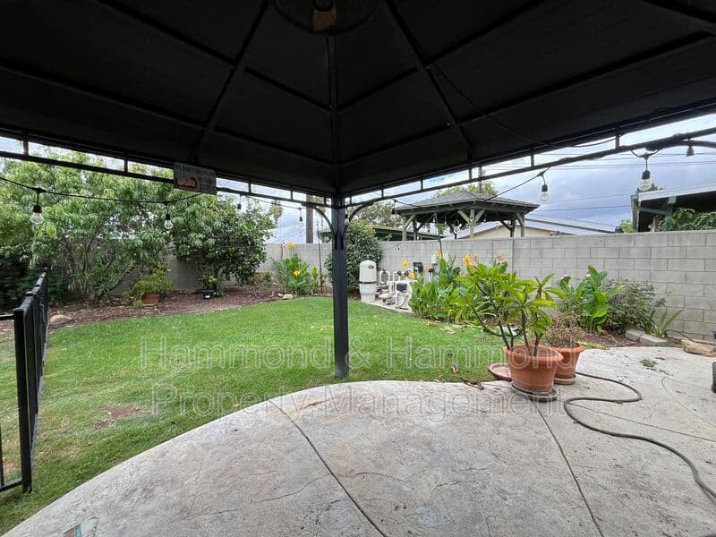 Granada Hills House: 16750 Index St.