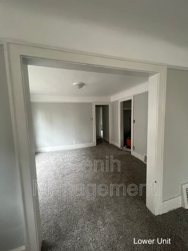 Detroit House: 5342 Oregon