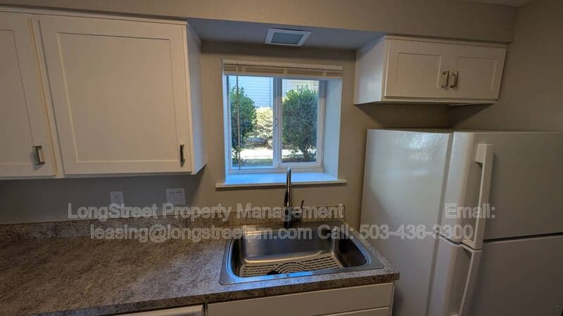 Corvallis Condo: 2135 NW Highland Dr