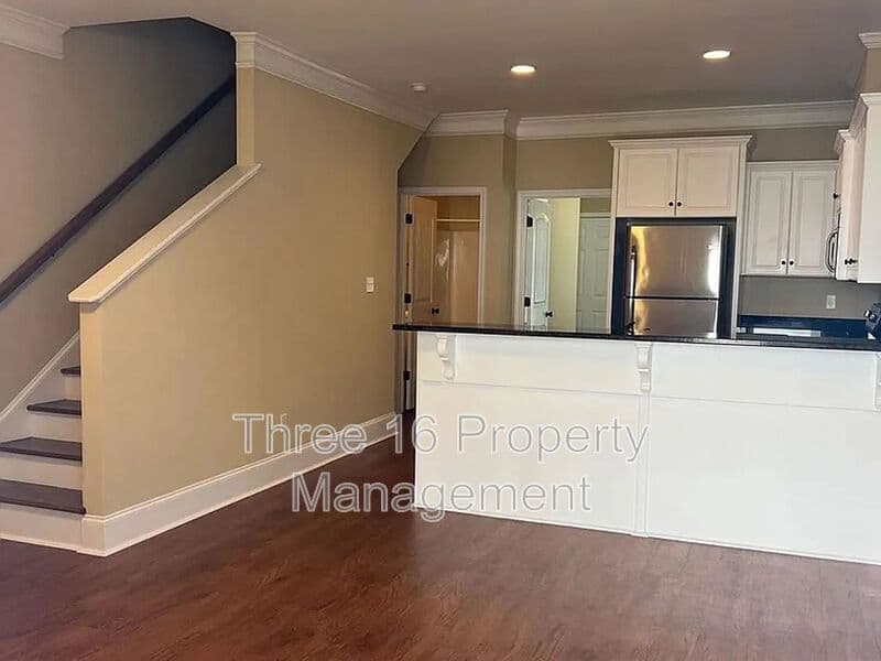 Augusta Townhome: 1555 Craig St