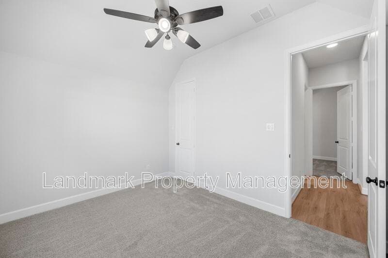 Mansfield House: 1822 Buckeye Lane