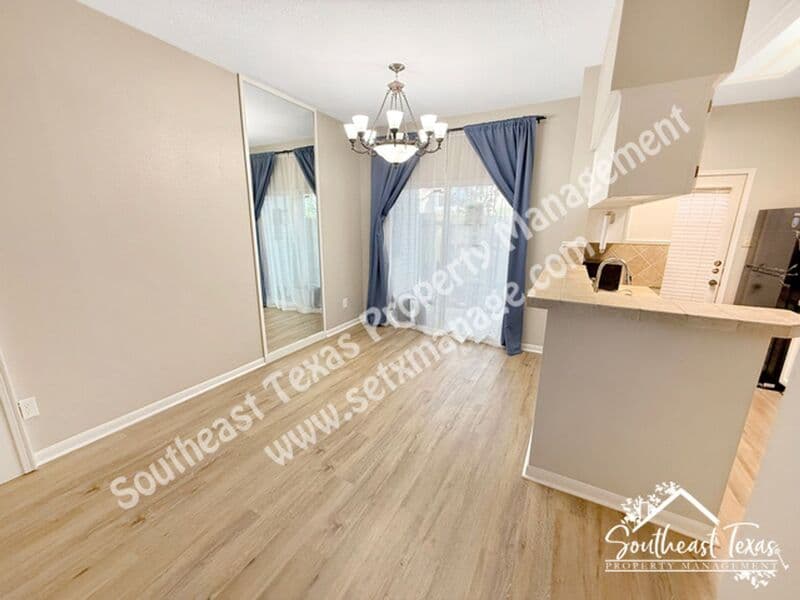 Beaumont House: 1620 Wellington