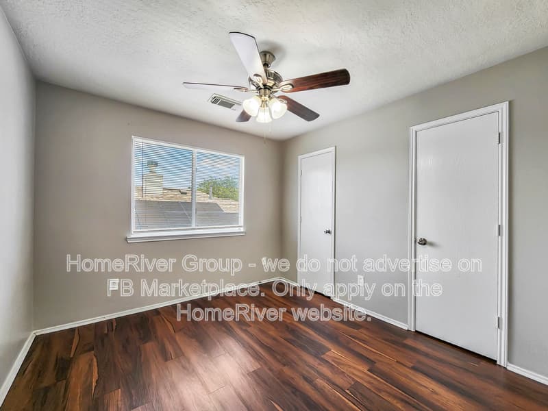Houston House: 14007 Marners Ct