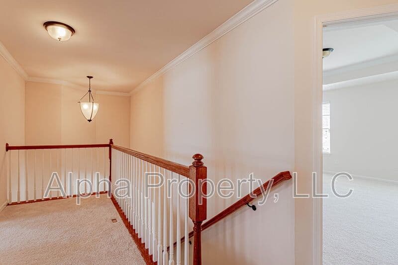 Greer Townhome: 12 Irvington Dr