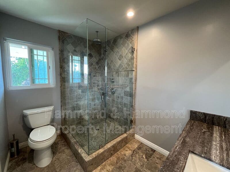 Granada Hills House: 10436 Amestoy Ave.