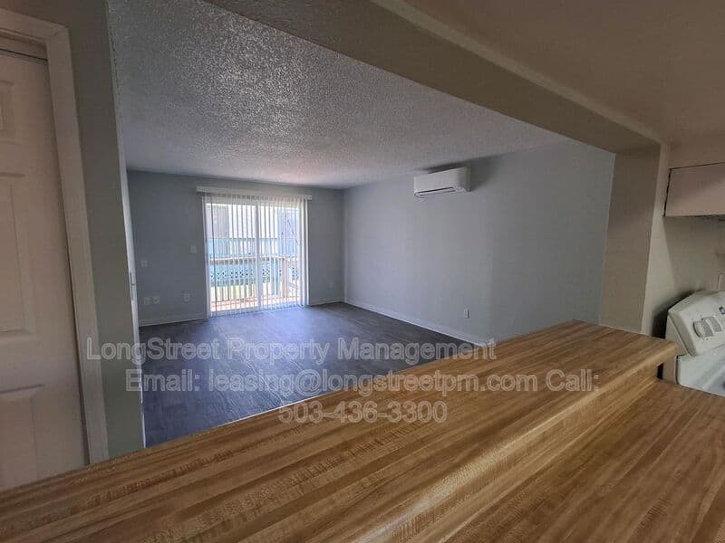Tigard Condo: 11359 SW Greenburg Rd