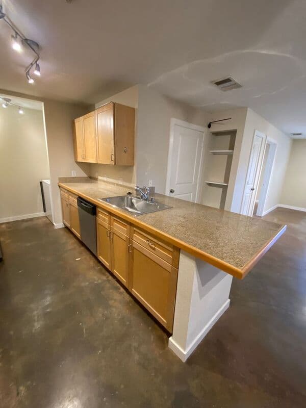 Dallas Condo: 5111 Manett Street