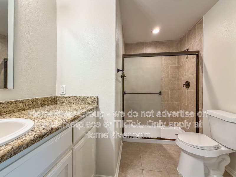 Sherman House: 3017 N Hickory St