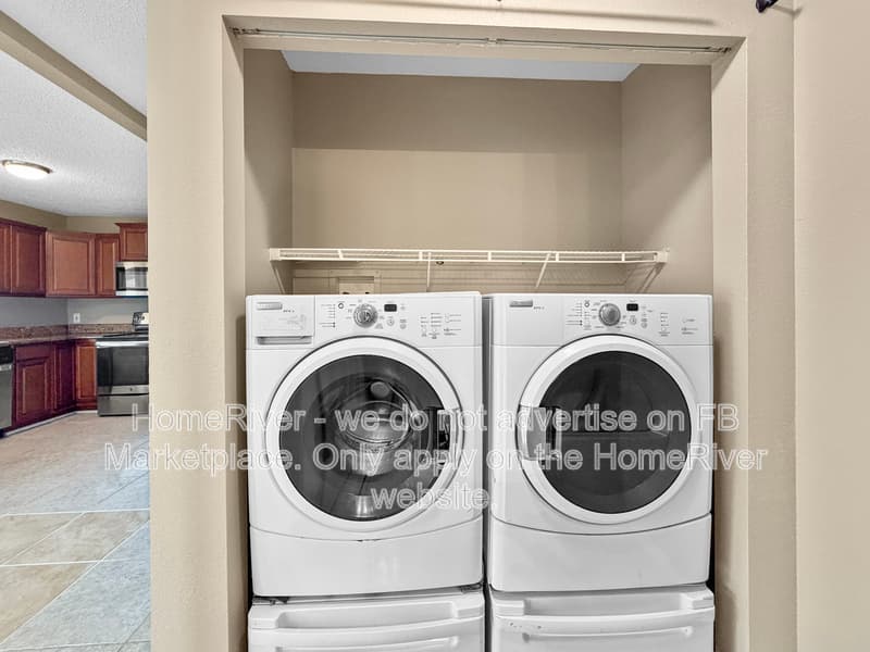 Kissimmee Townhome: 404 Hunter Cir
