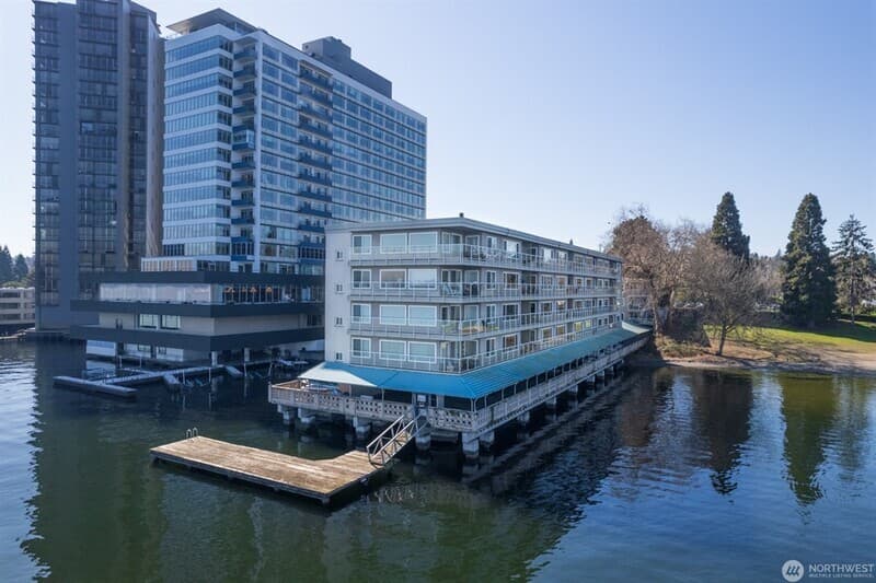 Seattle Condo: 1800 43rd Ave E