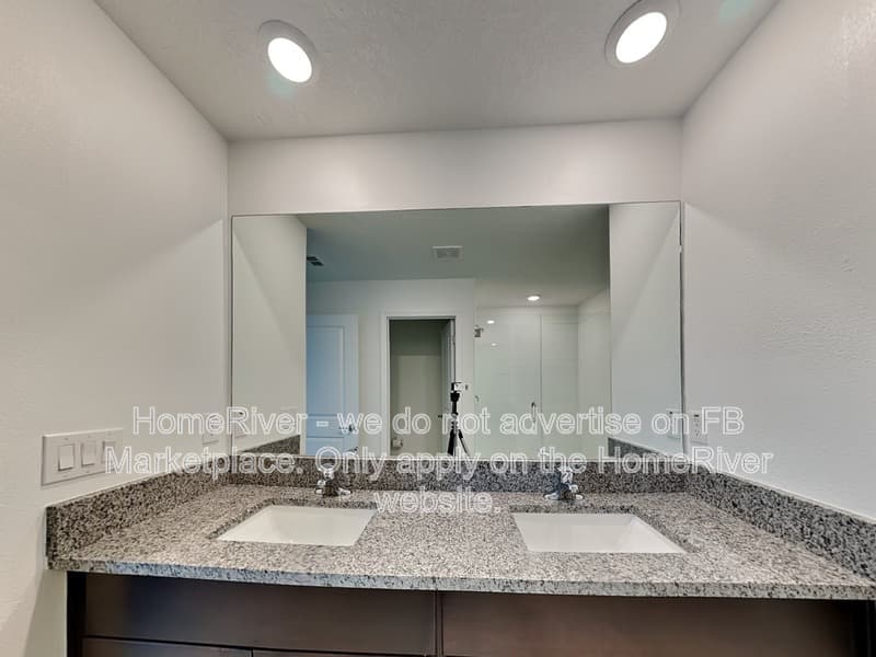 Riverview House: 10227 Shady Preserve Dr