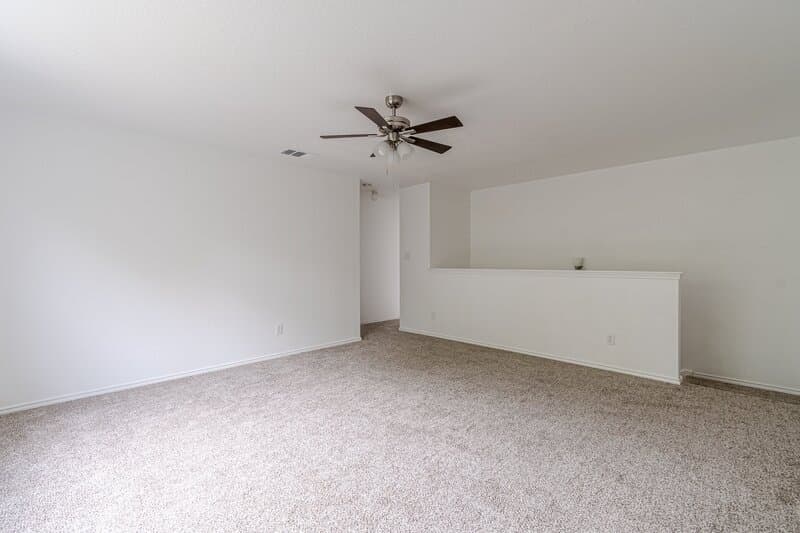 San Antonio House: 11223 Victory Cavern