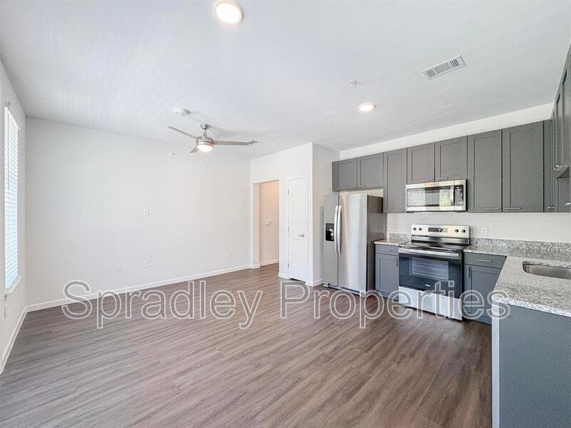 Belton Condo: 710 Shine St, Apt 1202