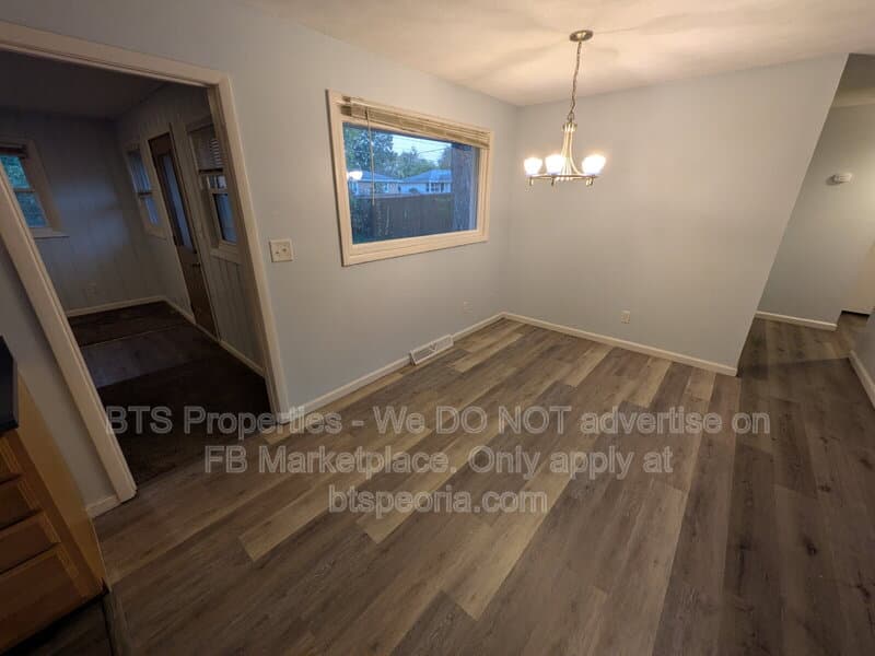 Peoria House: 2624 N Renwood Ave
