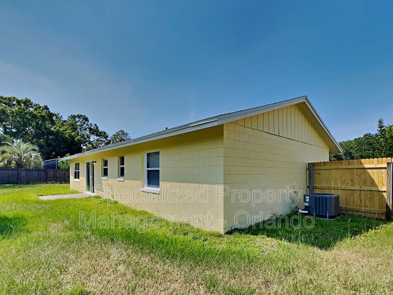 Orlando House: 11309 Darlington Dr