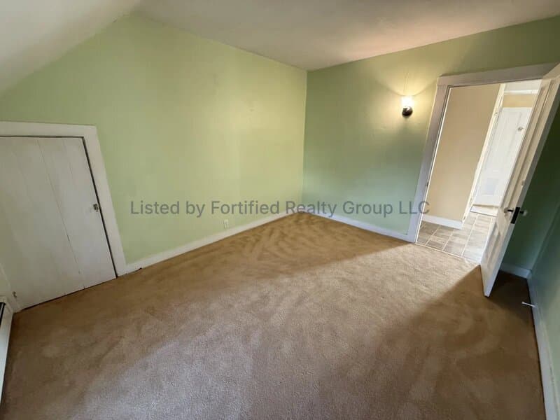 Fall River Condo: 575 Mount Hope Ave