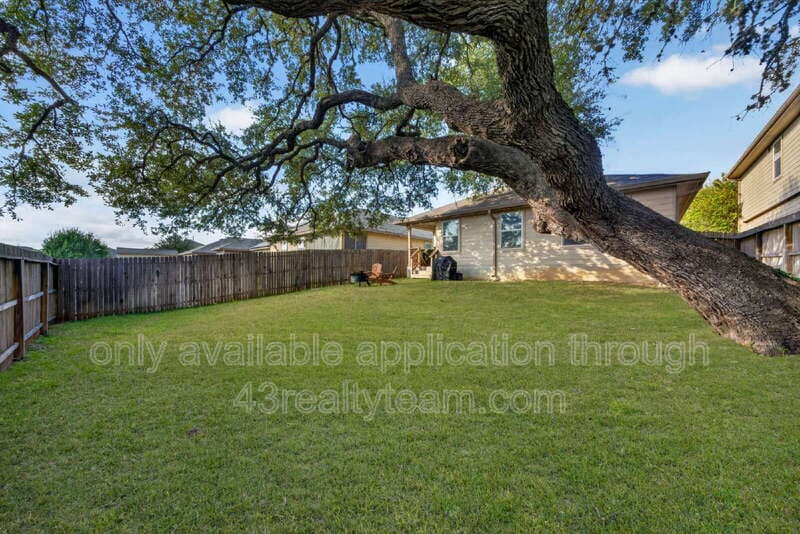 San Antonio House: 15562 Gray Catbird