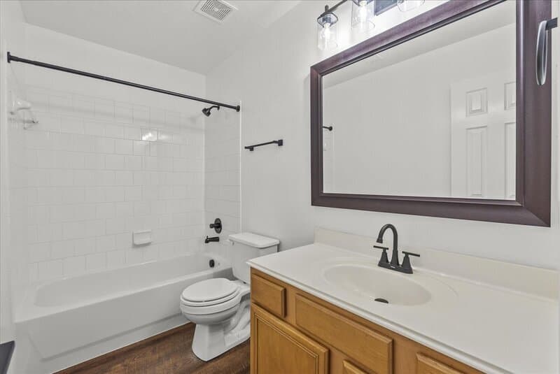 Dickinson Condo: 5139 Caicos Calle