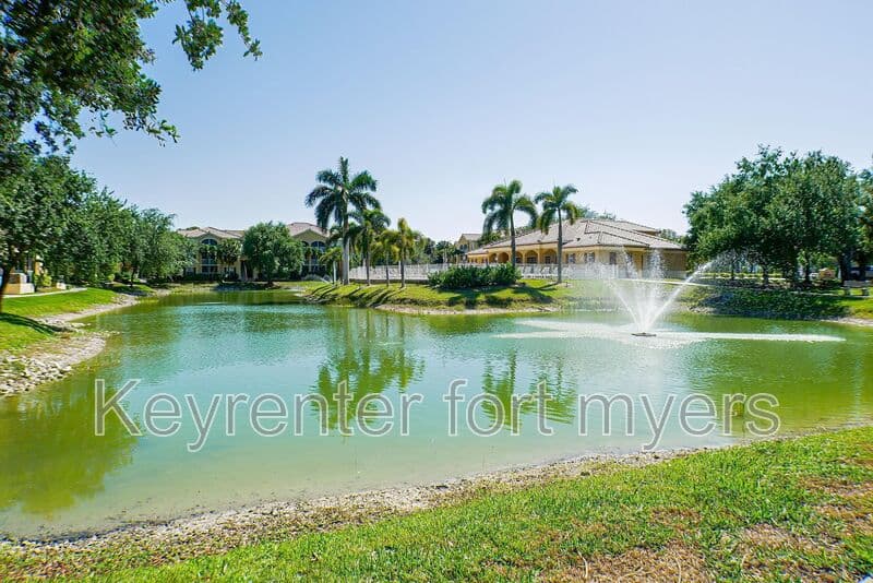 Fort Myers House: 4135 Residence Dr APT 620