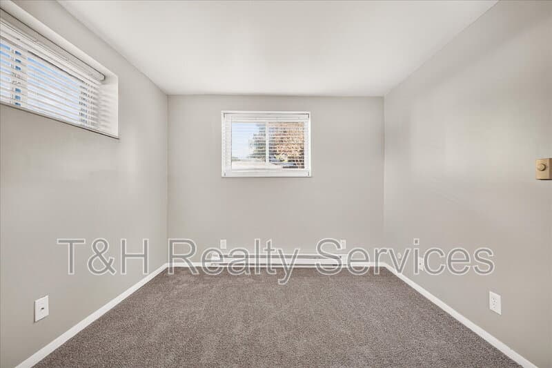 Noblesville Condo: 1142 Evans Avenue