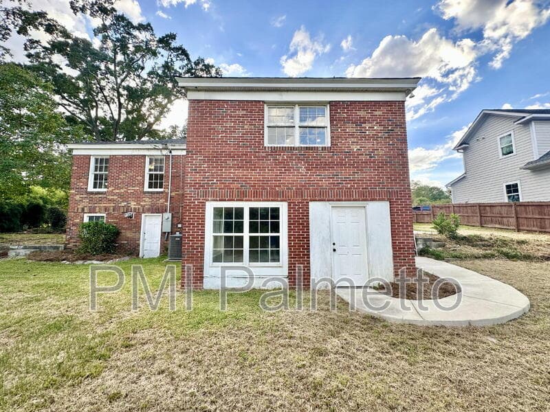 Cayce House: 1419 Axtell Drive
