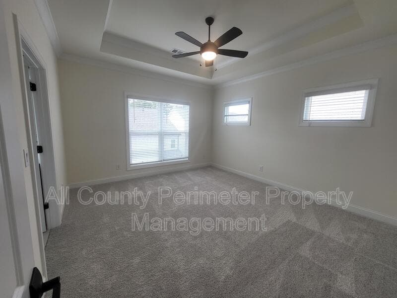 Cumming House: 137 Birch Tree Way