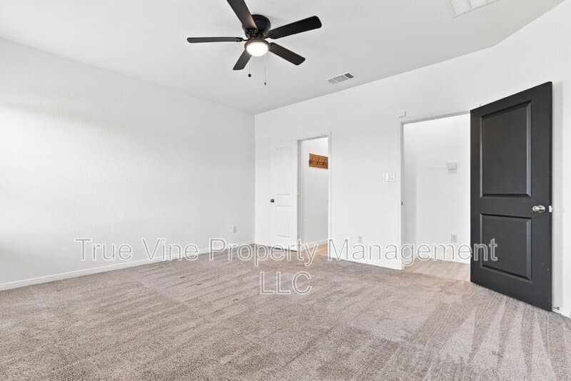 Saint Hedwig House: 5432 Cloves Cove