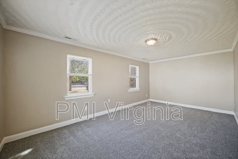 Virginia Beach Townhome: 835 N Buckingham Ct