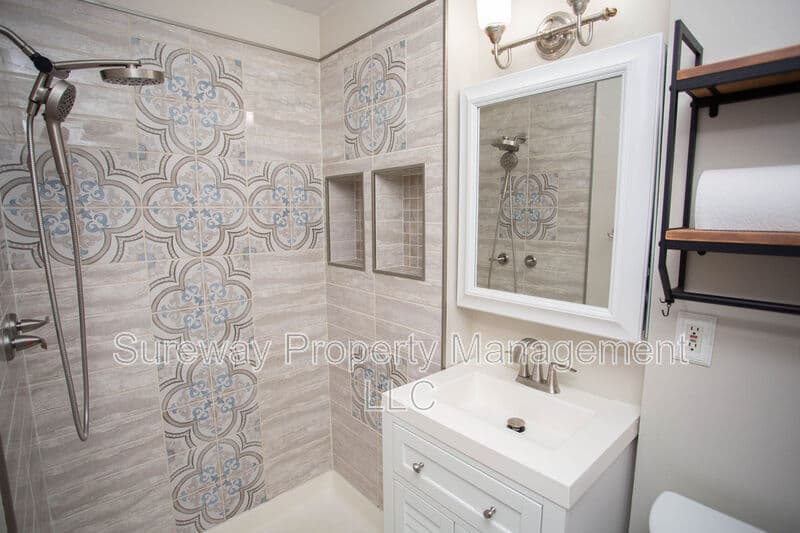 Cherry Hill House: 126 Sharrowvale Rd