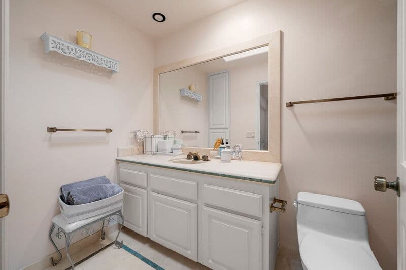 San Diego House: 18714 Bernardo Trails Dr