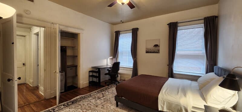 St. Louis Condo: 6009 Kingsbury Avenue