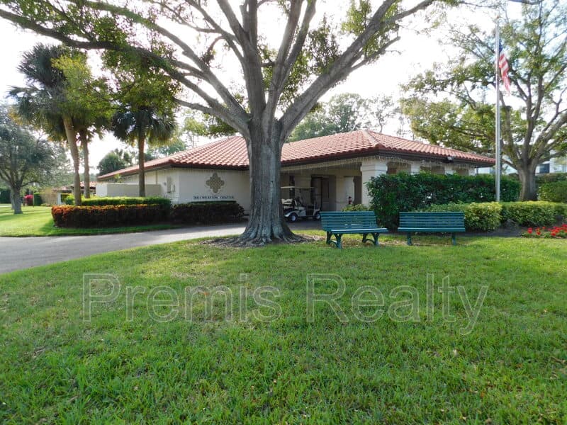 Pinellas Park Condo: 8711 40th Way N 83