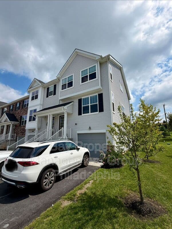 Downingtown House: 1916 Boulder Dr