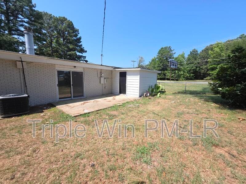 Jacksonville House: 1516 Gregory St