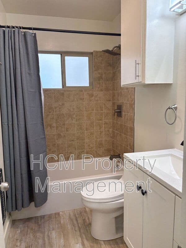 Culver City House: 4714 Slauson Ave Unit