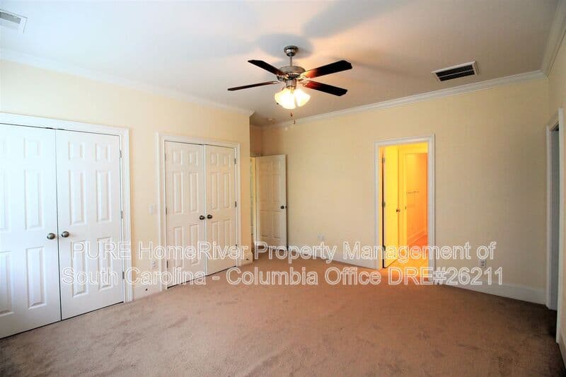 Columbia House: 395 Highland Point Drive