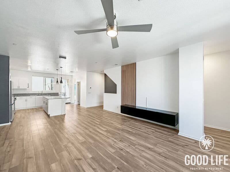 San Diego Townhome: 5215 Surfwalk Way