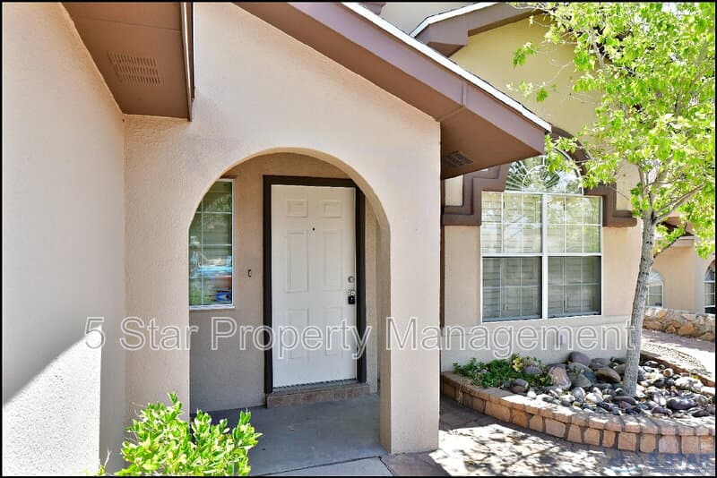 El Paso House: 6372 Franklin Ridge Dr !!