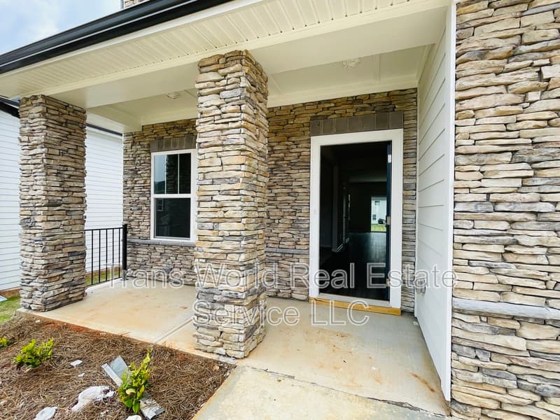 Braselton House: 5950 Green Ash