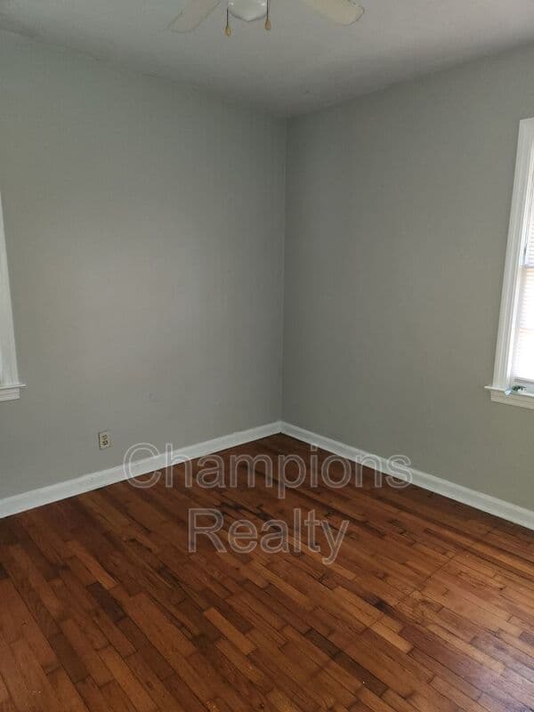 Columbus House: 5415 Eugenia Ave