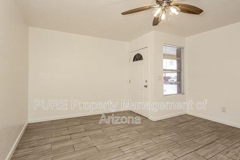 Phoenix Condo: 234 E Ruth Ave