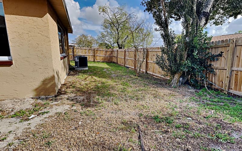 New Port Richey House: 6116 1st Ave