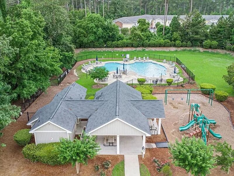 Richmond Hill House: 252 Cottonham Ct