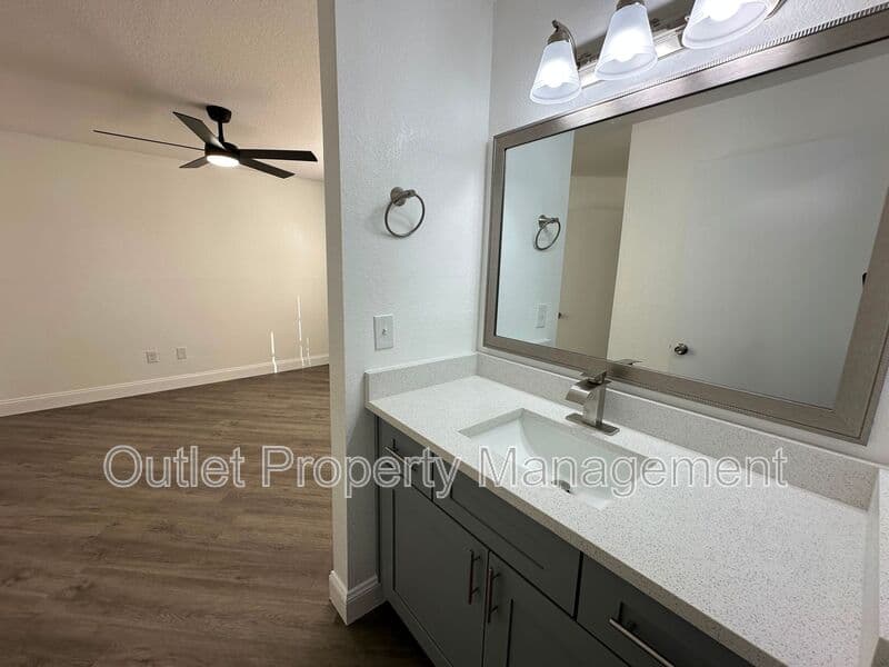 Orlando Condo: 7270 Westpointe Blvd