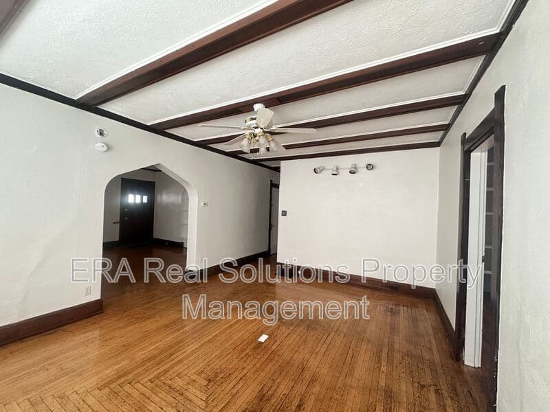 Cincinnati Condo: 6920 Montgomery Rd.