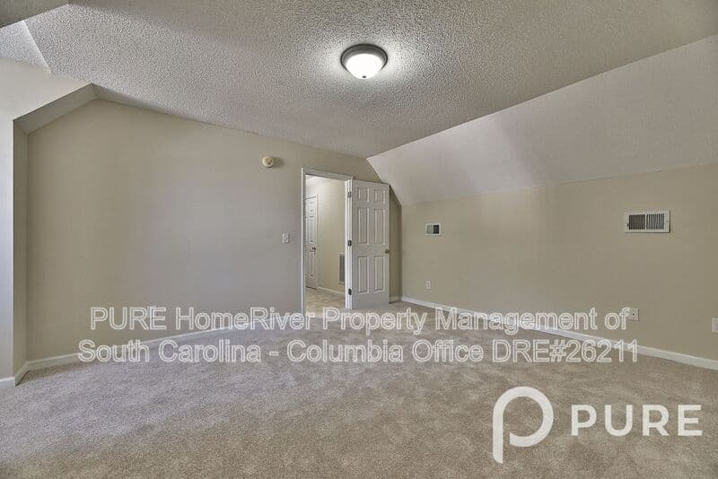 Columbia House: 312 Brook Hollow Dr