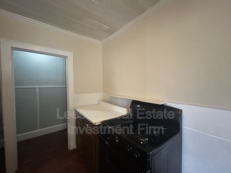 Shreveport House: 3349 Alexander Ave
